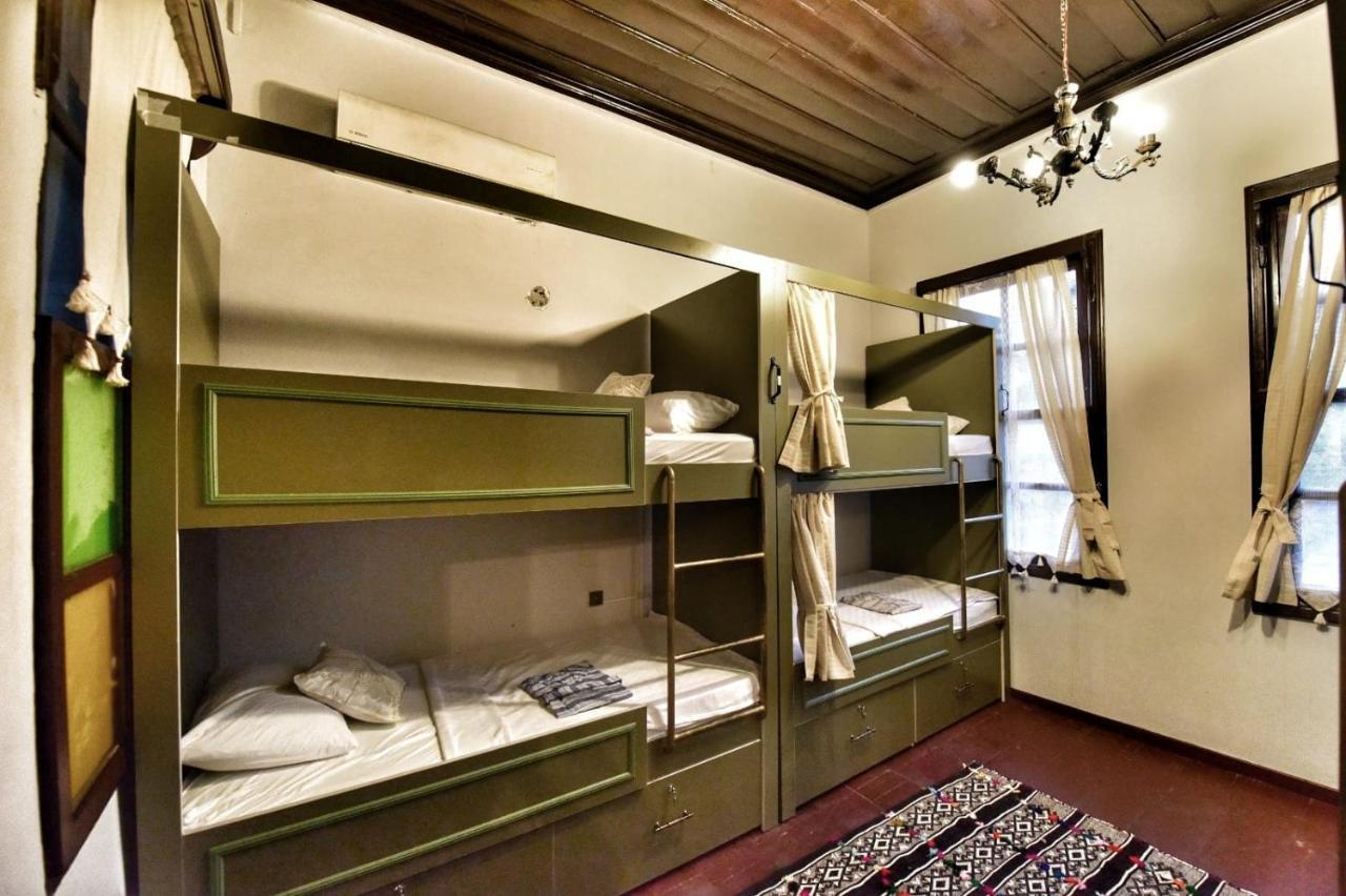 Lords Hostel & Pub Antalya Extérieur photo